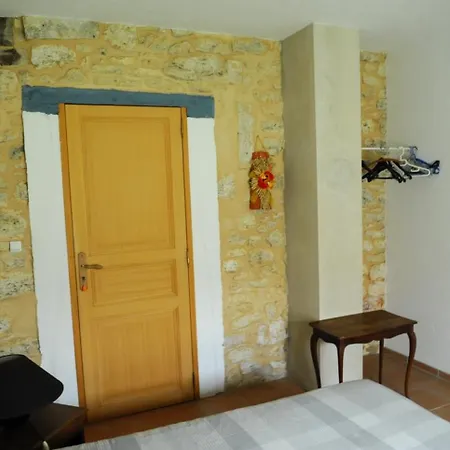 D'hotes Le Chintre Frühstückspension