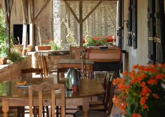 D'hotes Le Chintre Bed & Breakfast Queyssel