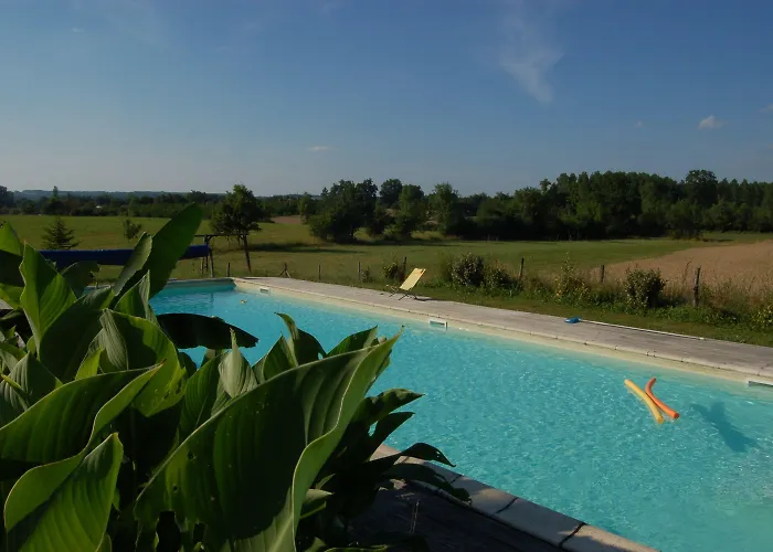 D'hotes Le Chintre Bed & Breakfast